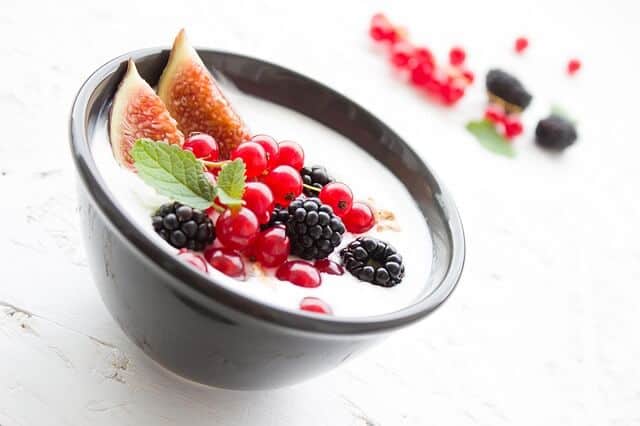 snack healthy pour l'été - baies yaourt - Tuttinutri